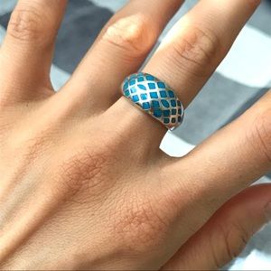 Lovely turquoise 925 Silver ring- Size 5.75
